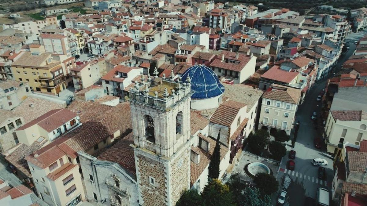 Imagen aérea de Benassal, que tiene una de cada tres viviendas del municipio desocupadas.