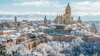 Los pueblos nevados más bonitos de España para viajar esta Navidad