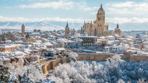 Segovia, bajo la nieve.