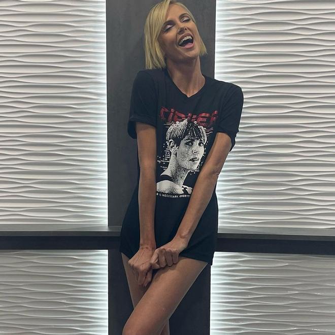 Charlize Theron, en camiseta en su Instagram.