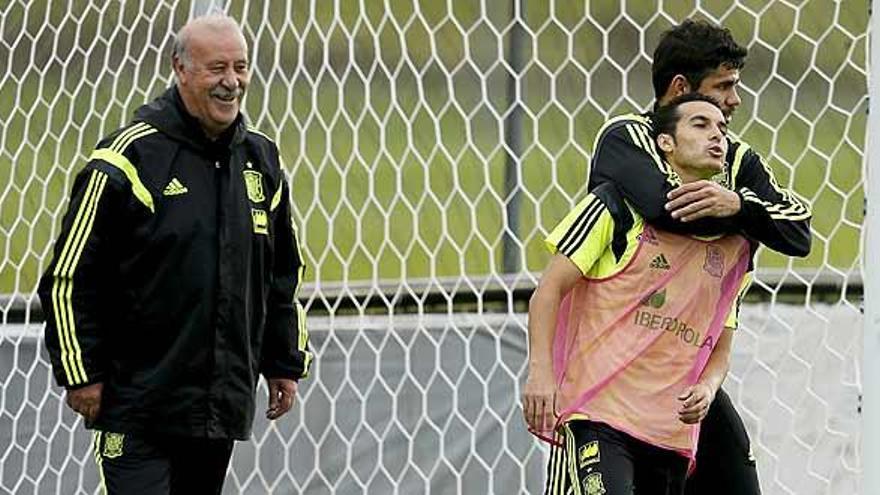 Del Bosque, junto a Costa y Pedro