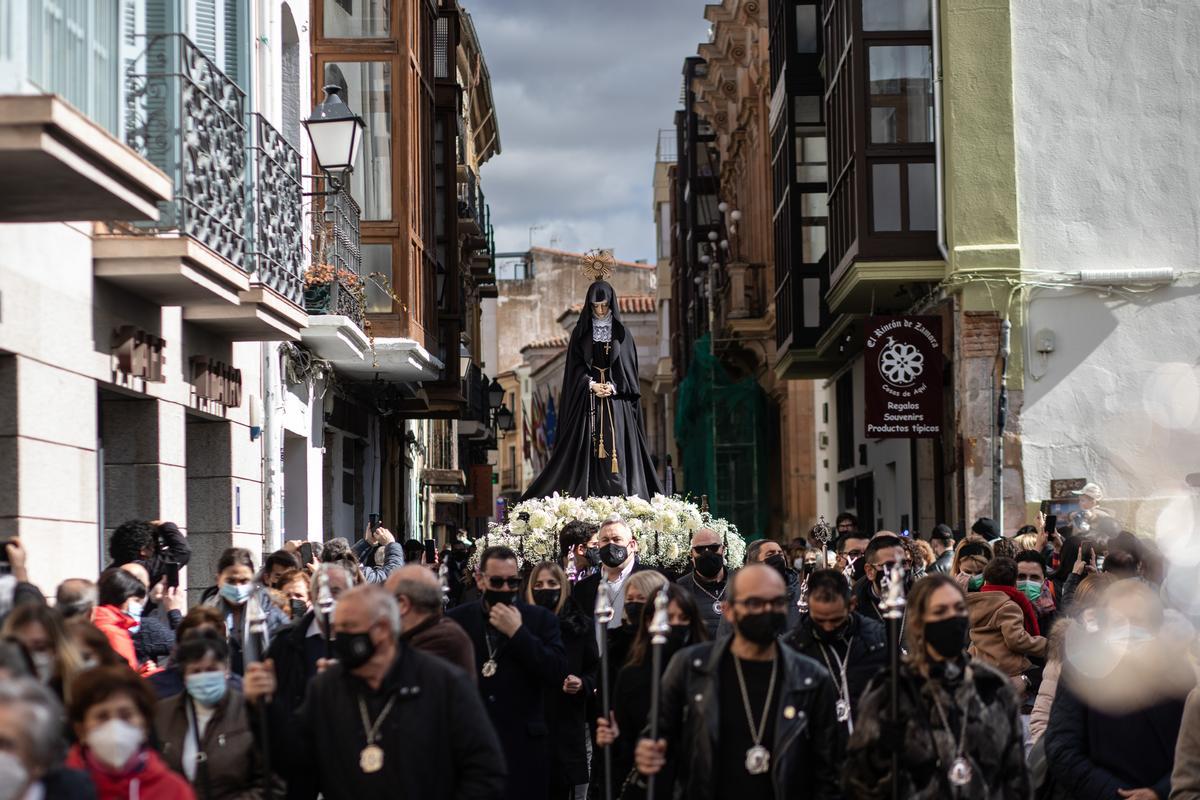 La Virgen procesiona por las calles de Zamora.