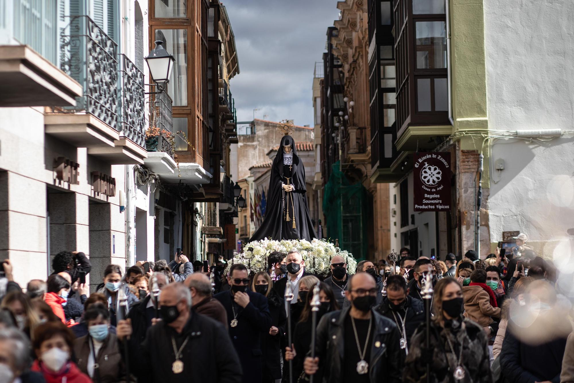 La Virgen procesiona por las calles de Zamora.