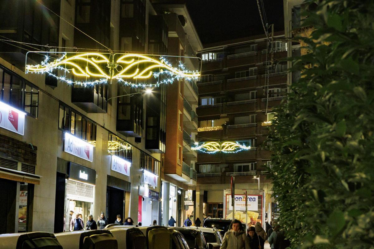 La il·luminació nadalenca de les festes a Manresa