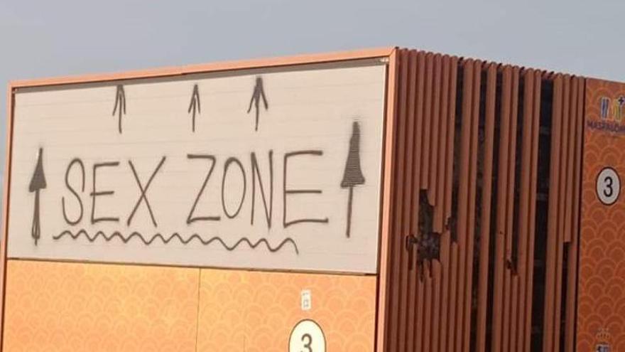 &#039;Sex zone&#039;, los quioscos de Playa del Inglés vuelven a sufrir actos vandálicos