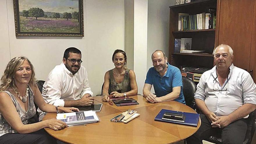 Reunión del conseller Vidal con el secretario de Estado Hugo Morán y su equipo en Madrid.