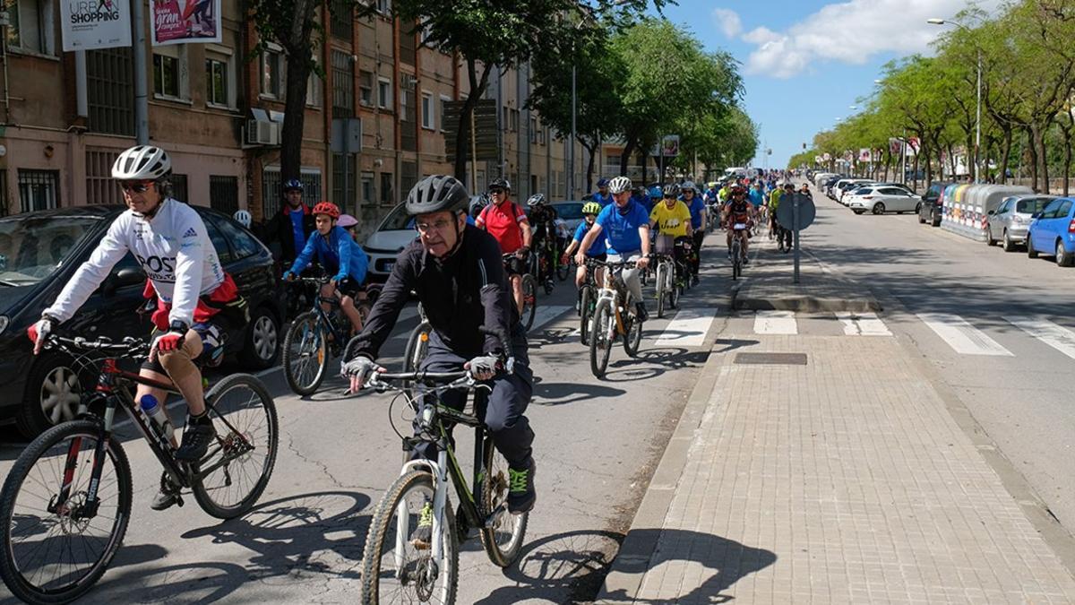 Imagen de la 3a 'Passejada en bicicleta' de Sant Boi en mayo de este año