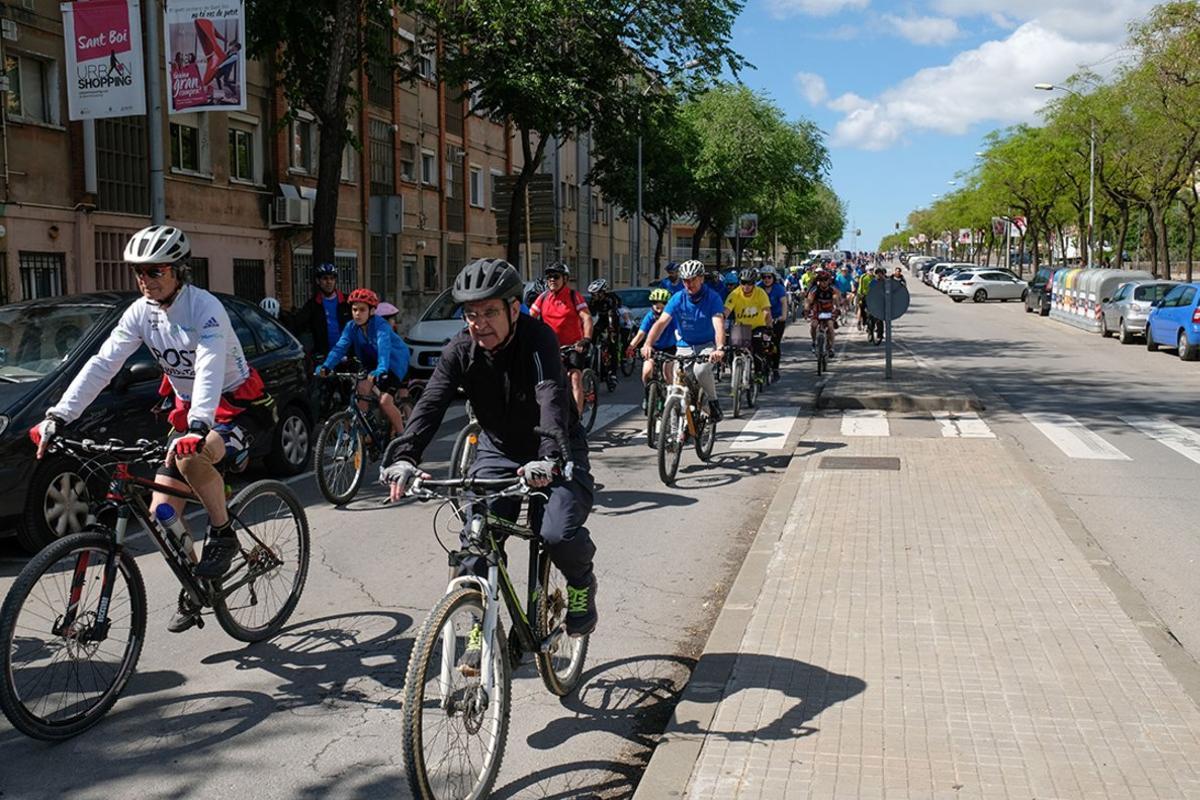 Imagen de la 3a 'Passejada en bicicleta' de Sant Boi en mayo de este año