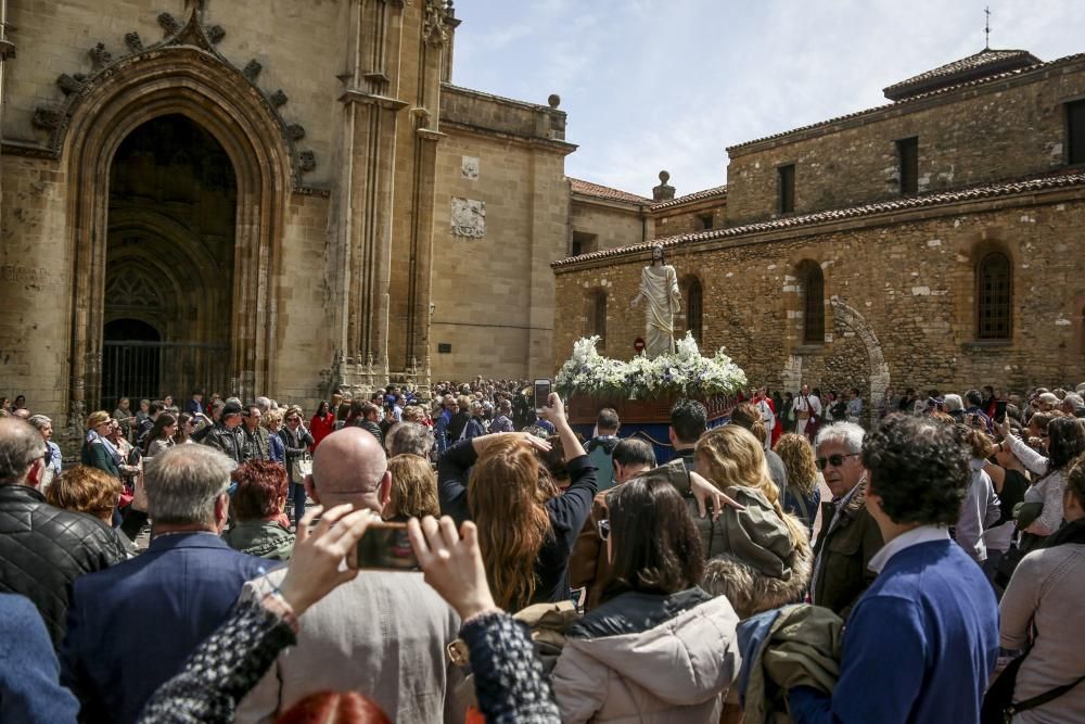 Procesión del Jesús Resucitado en Oviedo