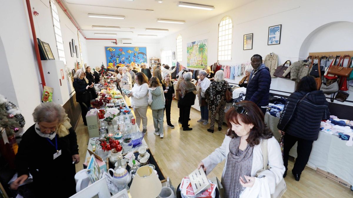 Mercadillo solidario que celebra la Fundació Natzaret en Navidad.