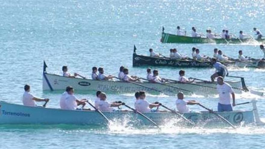 Una imagen de la competición en las aguas de Barbate.