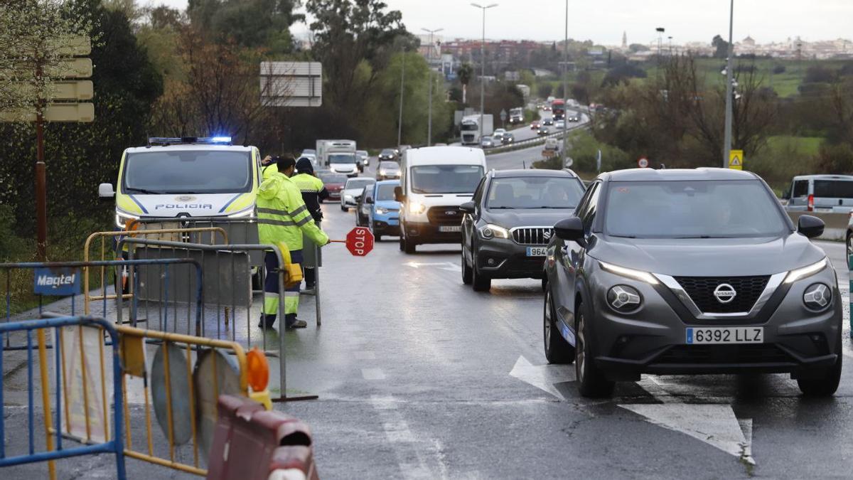 Obras en el acceso principal a Las Quemadas.