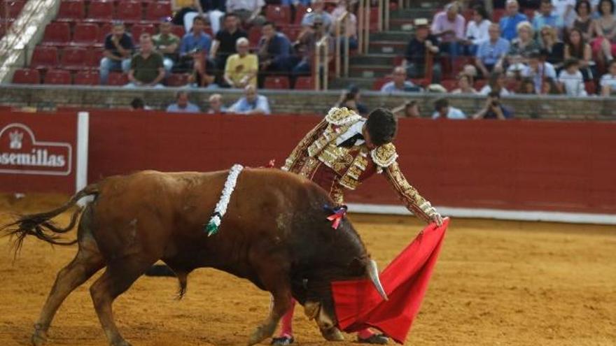 Una oreja para Carlos Domínguez en el primer festejo en Los Califas