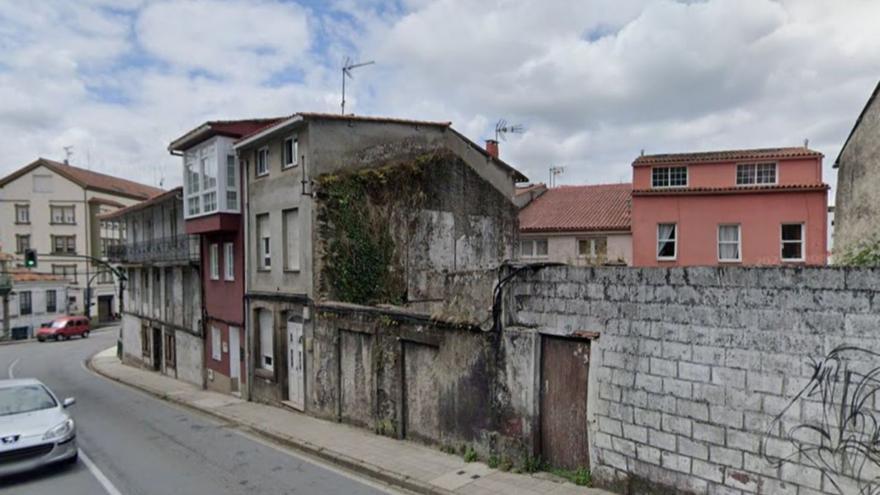 Parcelas de Saavedra Meneses afectadas por la declaración de ruina decretada por el Concello.   | // L.O.