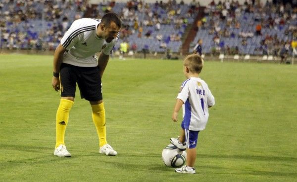 El Real Zaragoza logra el trofeo 'Carlos Lapetra' en la tanda de penaltis