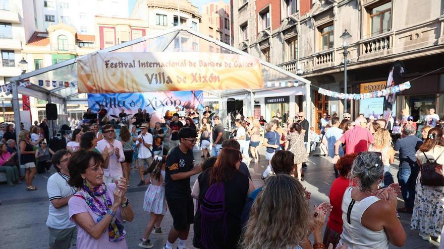 El Festival Internacional de Gaitas con la "mayor diversidad" que se recuerda pone el broche en Gijón: "Ha sido un éxito"