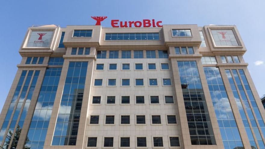 Portugal confía en la venta “exitosa” de EuroBic y Abanca avisa de la existencia de “dificultades y demoras legales”