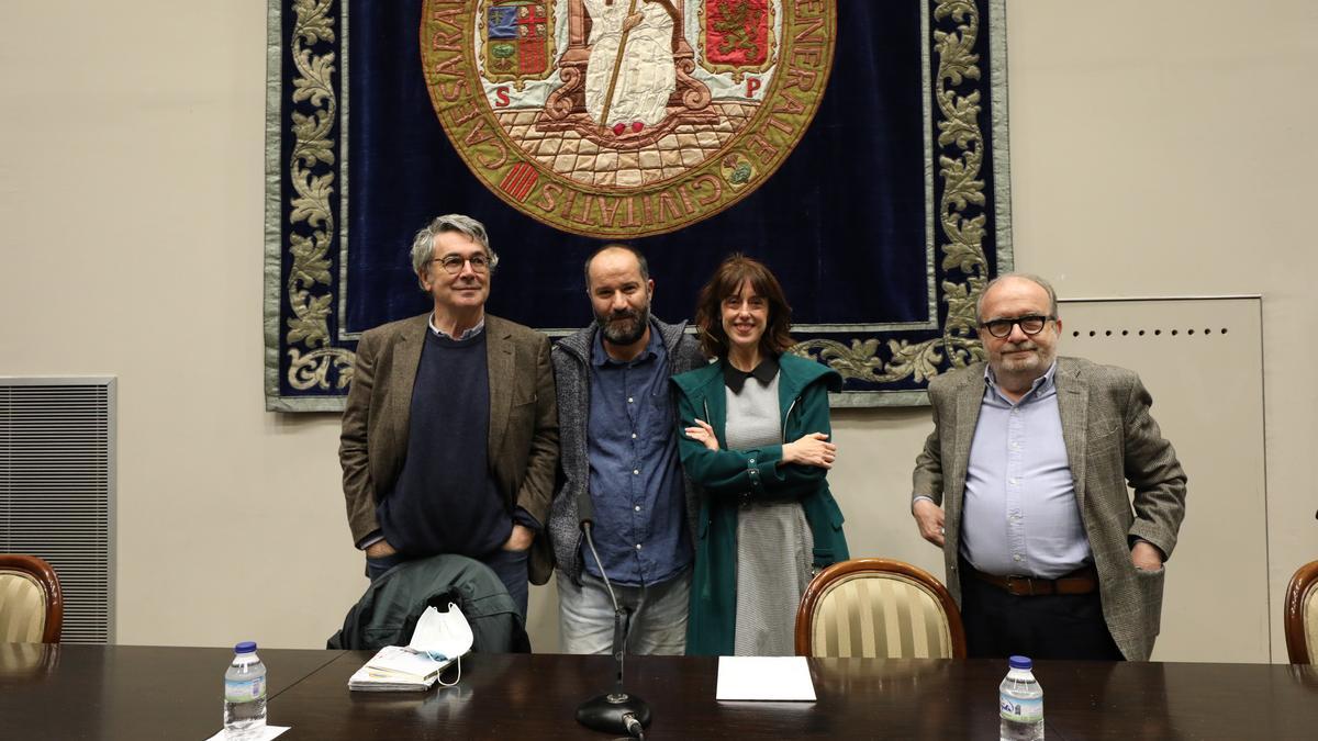 Andrés Trapiello, Juan Marqués, Irene Vallejo y Manuel Borrás, durante el acto de presentación.