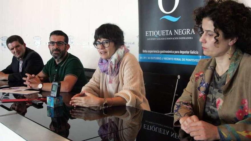 Carbia, Vilariño, Gulías y López en la presentación de &#039;Etiqueta Negra&#039;. // Bernabé/Luismy