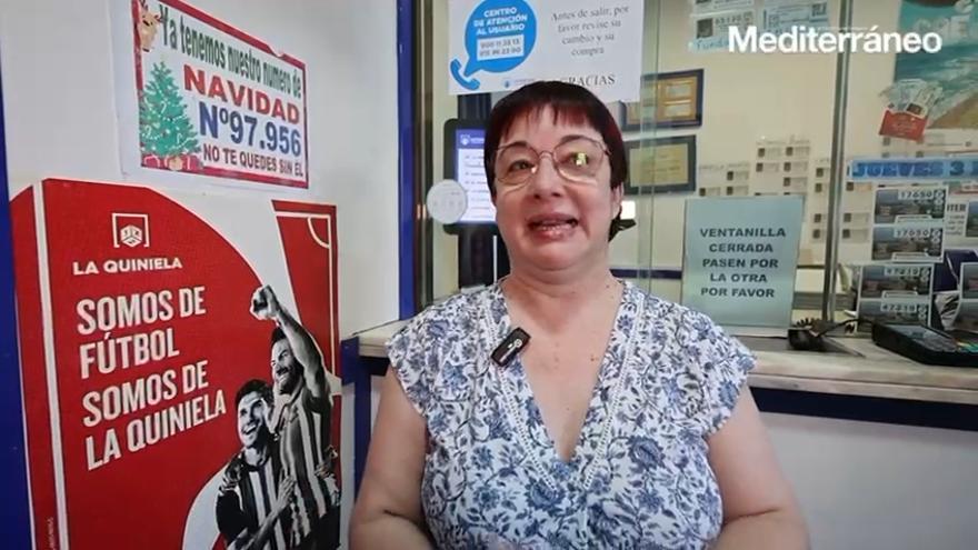 Colas en Castellón para conseguir el décimo para el Gordo de Navidad