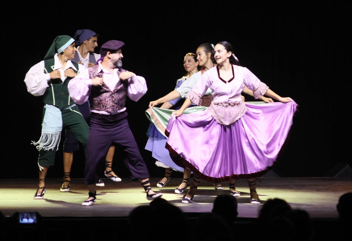 Les millors fotos de El Cor en Dansa 40 anys a la Festa Major de Manresa