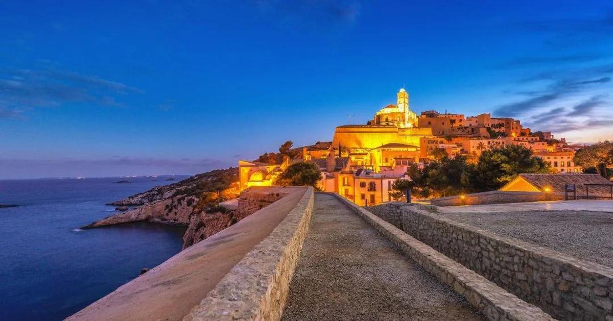 Dalt Vila.