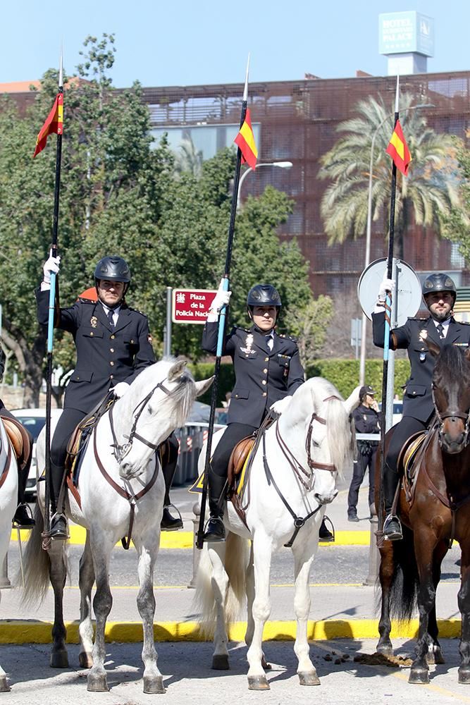 Inauguración del monolito y la plaza de la Policía Nacional