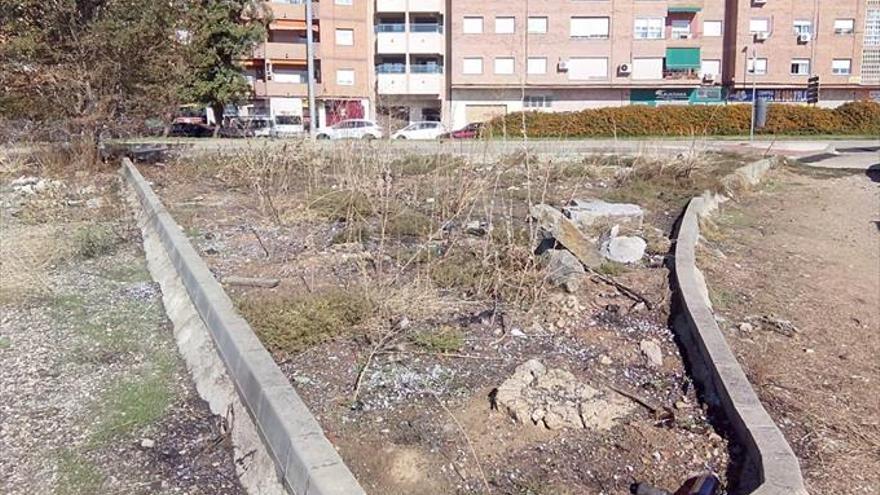 La Cívica denuncia un nuevo basurero junto al hornabeque