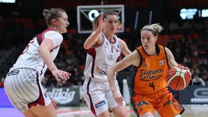 El Valencia Basket femenino no pudo con la solidez del Guernika.