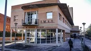 Fiesta de la espuma e hinchables acuáticas para despedir el curso en el Imas en Cáceres