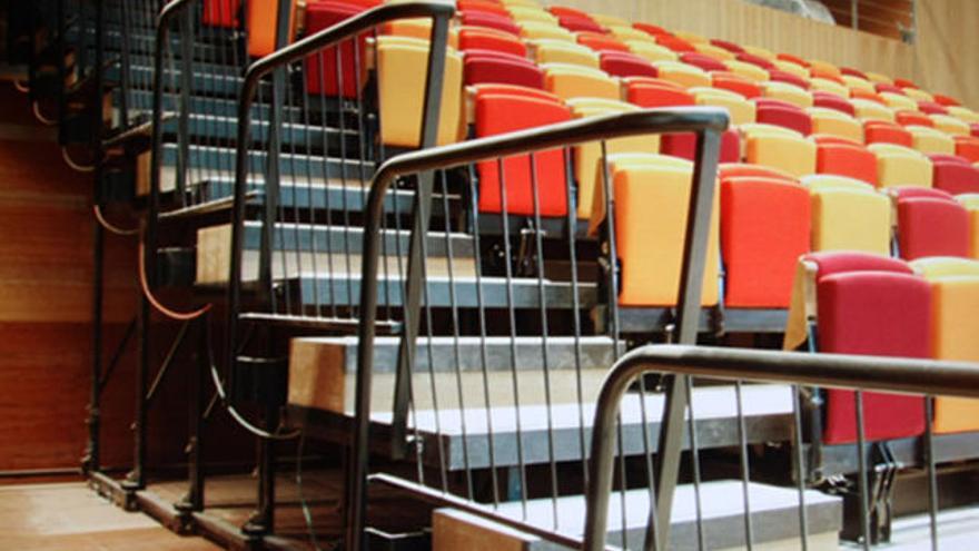 Varios detalles del interior del restaurado cine Echegaray, convertido ahora en teatro.