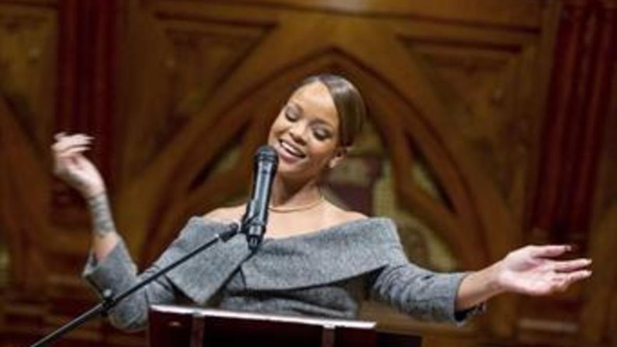 Rihanna se impone el reto de recaudar 3,1 billones de dólares para la educación de 870 millones de niños de 89 países