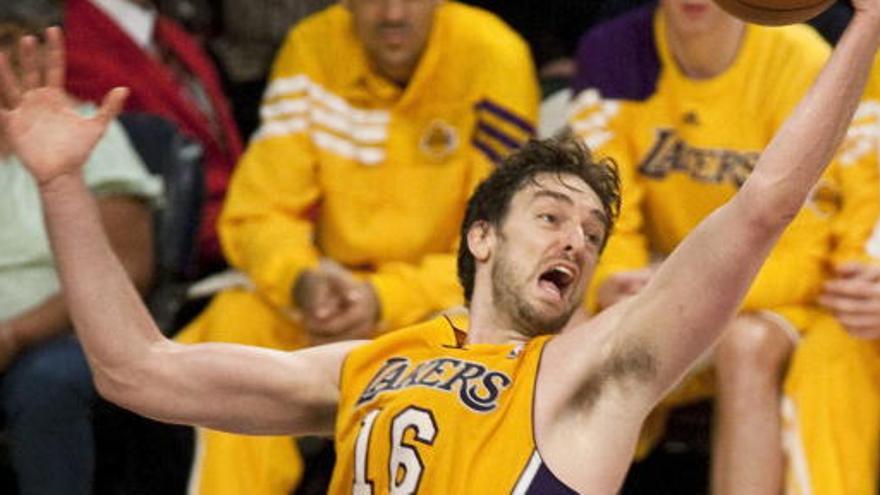 Gasol logro un nuevo doble-doble contra Utah.