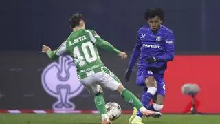 Deco firma la paz tras el escándalo Cardoso Varela