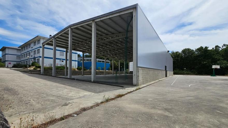 El pleno acepta pagar 162.500 euros por el terreno del polideportivo del IES do Barral