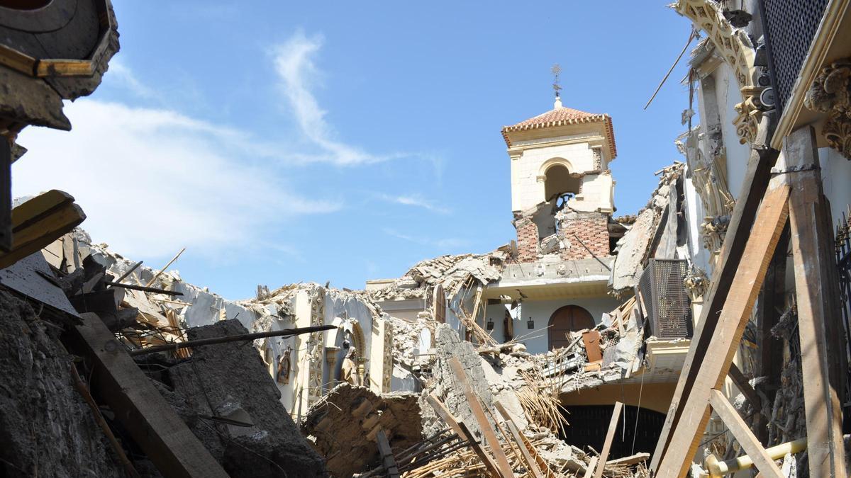 Estado en que quedó la iglesia del monasterio de clarisas tras el terremoto.