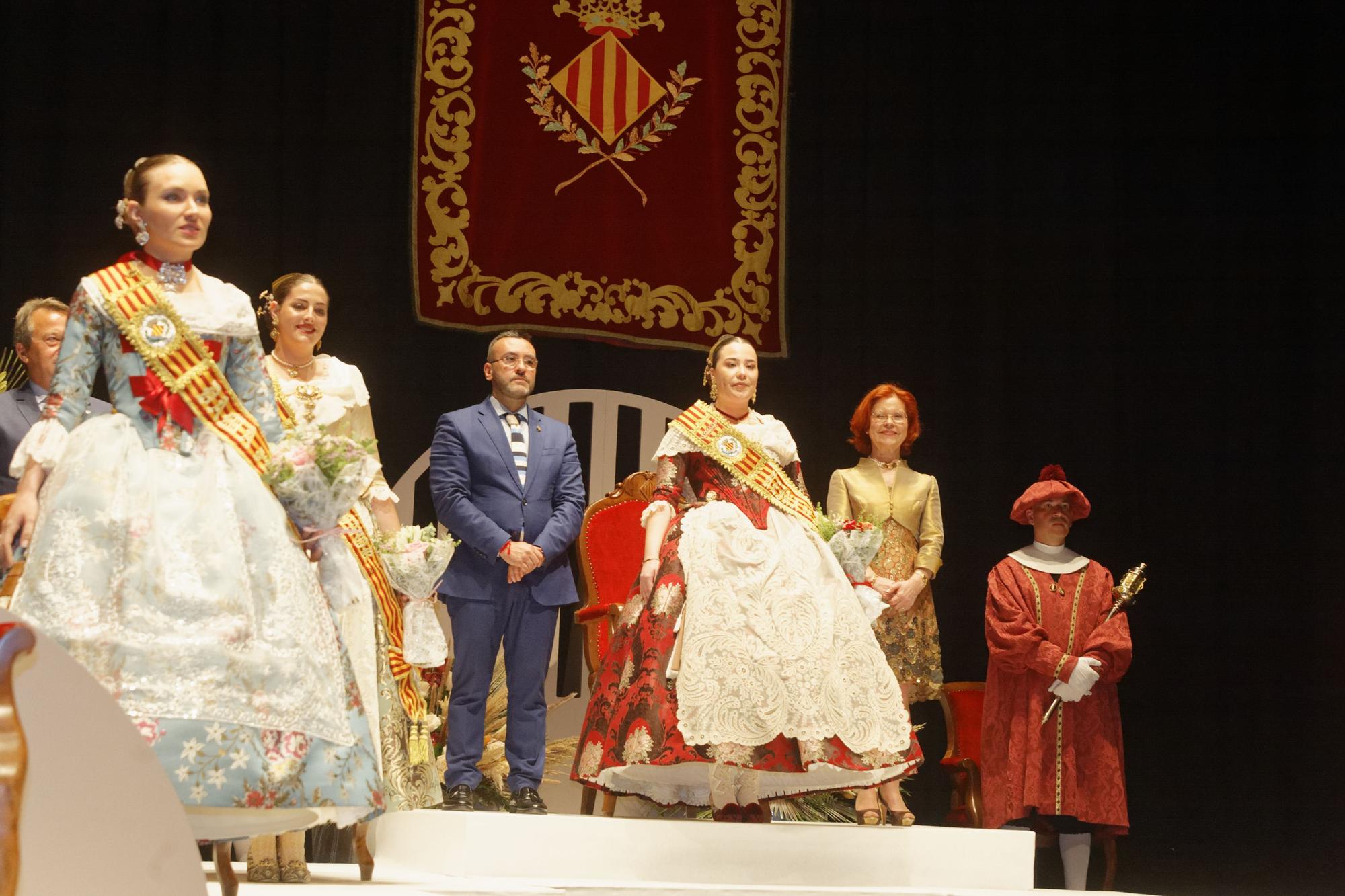 Las mejores fotos del pregón y la imposición de bandas a la reina y damas de Vila-real