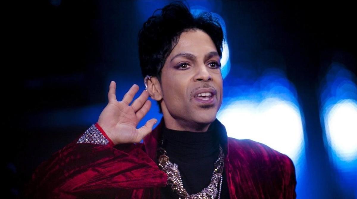 Prince durante un concierto en el Festival de Sziget en Budapest el 9 de agosto de 2011 