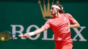 Stefanos Tsitsipas, durante su partido en Montecarlo