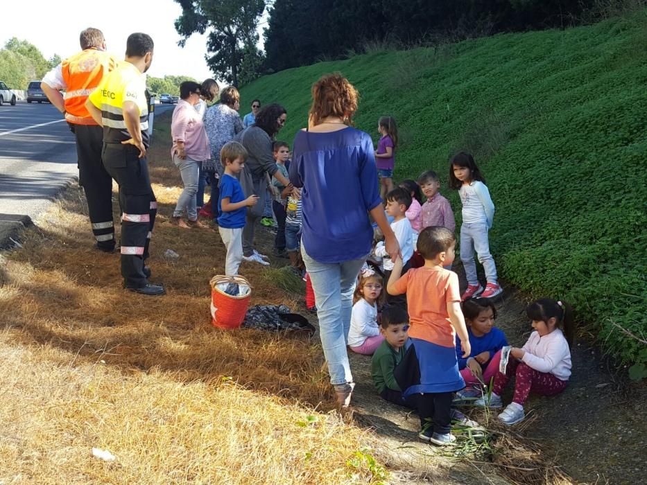 Desalojan un autobús con 52 niños a bordo tras incendiarse su motor