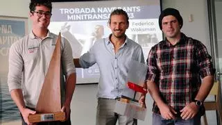 Barcelona recibe "como héroes" a los regatistas ganadores de la Mini Transat