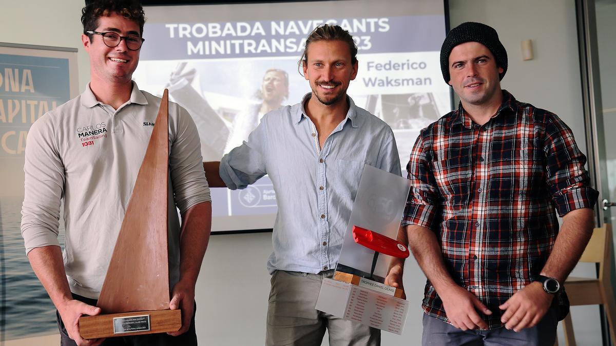 Barcelona recibe «como héroes» a los regatistas ganadores de la Mini Transat