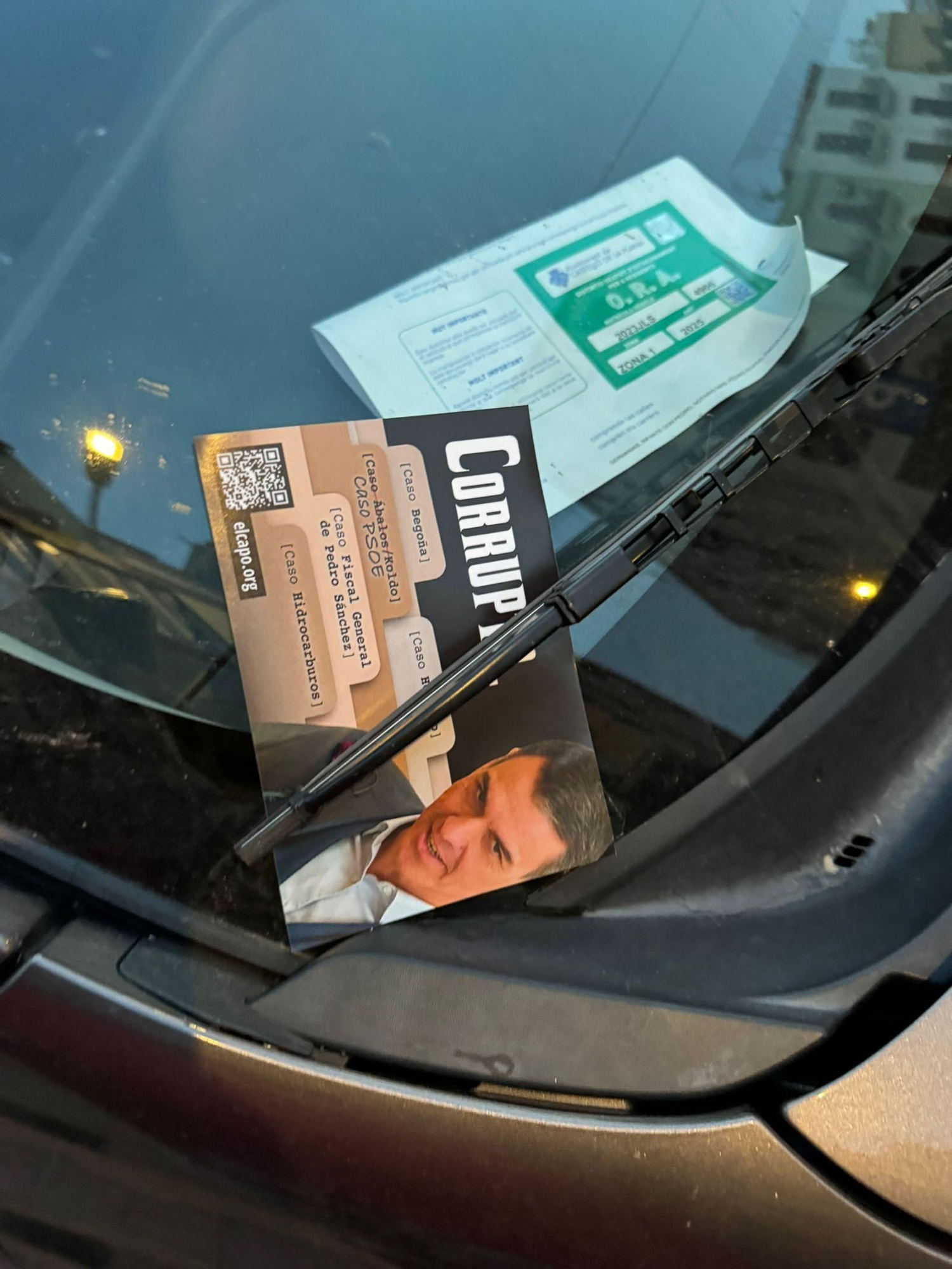 Galería de fotos: Castellón amanece plagada de pancartas en las que se señala a Pedro Sánchez como "corrupto"