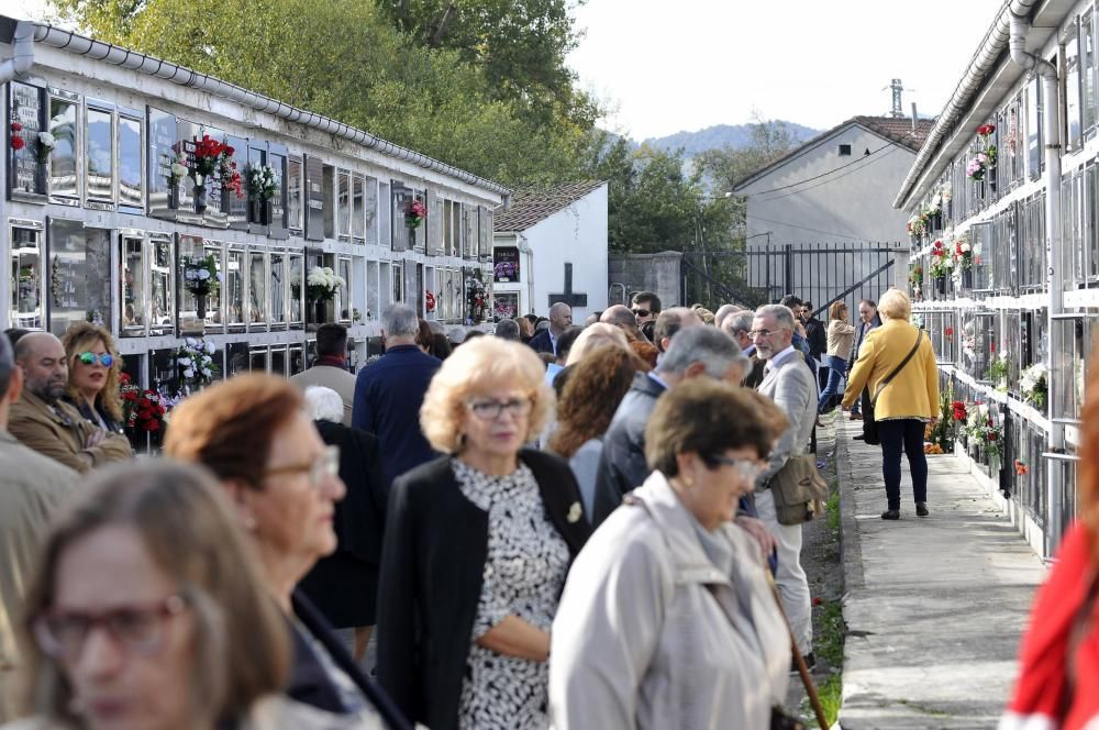 Día de Difuntos en el cementerio de Pando, Langreo