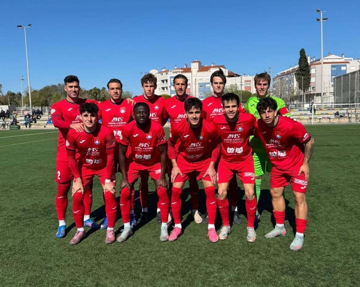 Formación inicial del Porreres en su visita al Castellón B