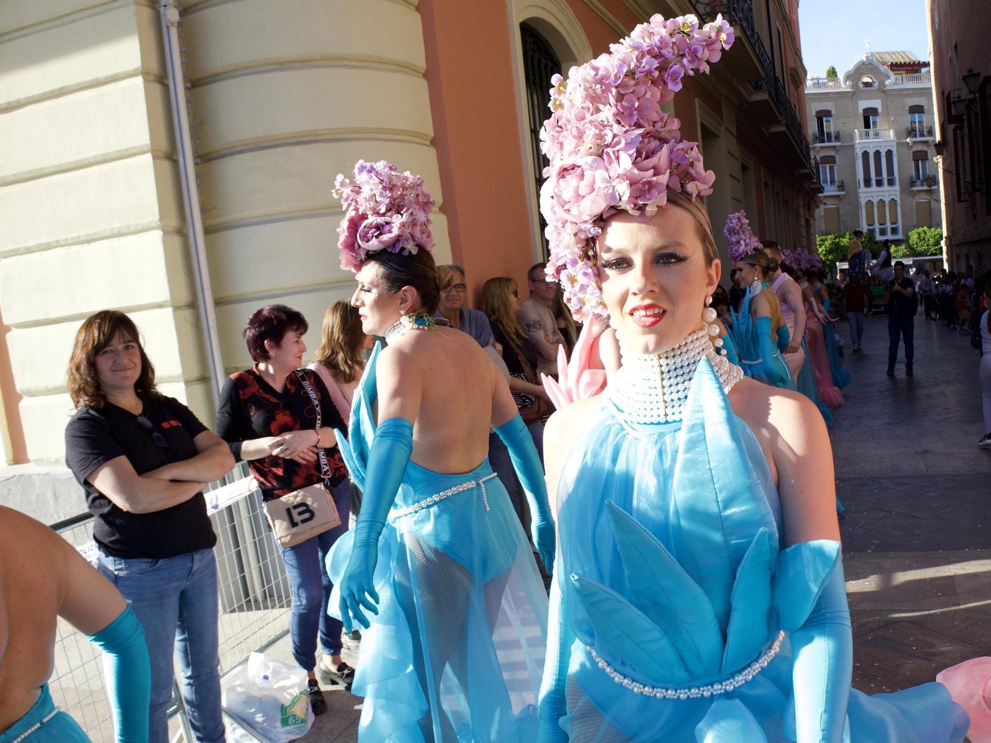 La Batalla de las Flores inunda Murcia de color