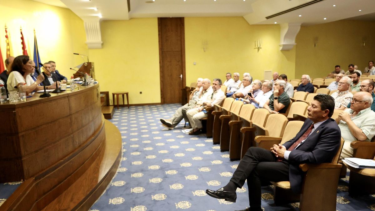 La Junta General del Scrats se ha reunido este jueves en el salón de actos de la Cámara de Comercio de Murcia.