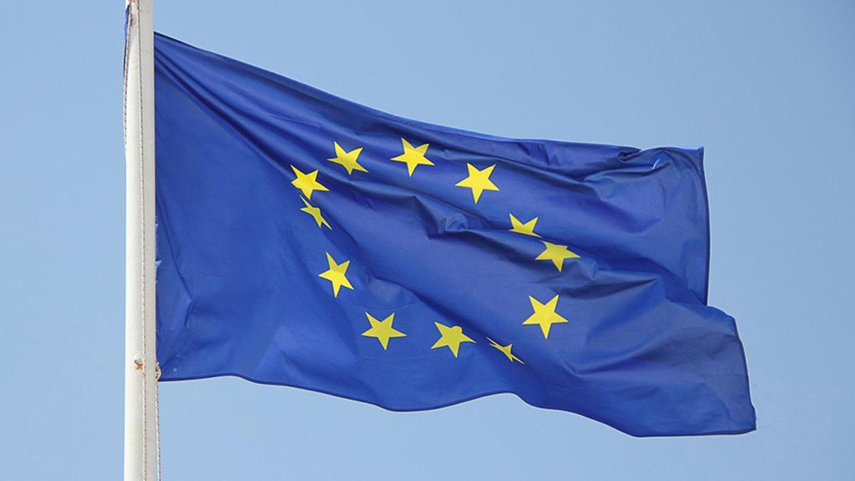 Bandera de la Unión Europea (UE).