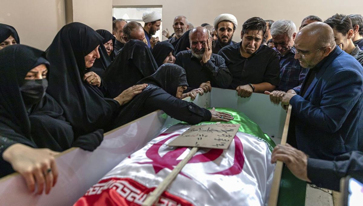 L’Iran demana a Trump que mediï amb Israel i Netanyahu persevera en la seva ofensiva L’Iran demana a Trump que mediï amb Israel i Netanyahu persevera en la seva ofensiva