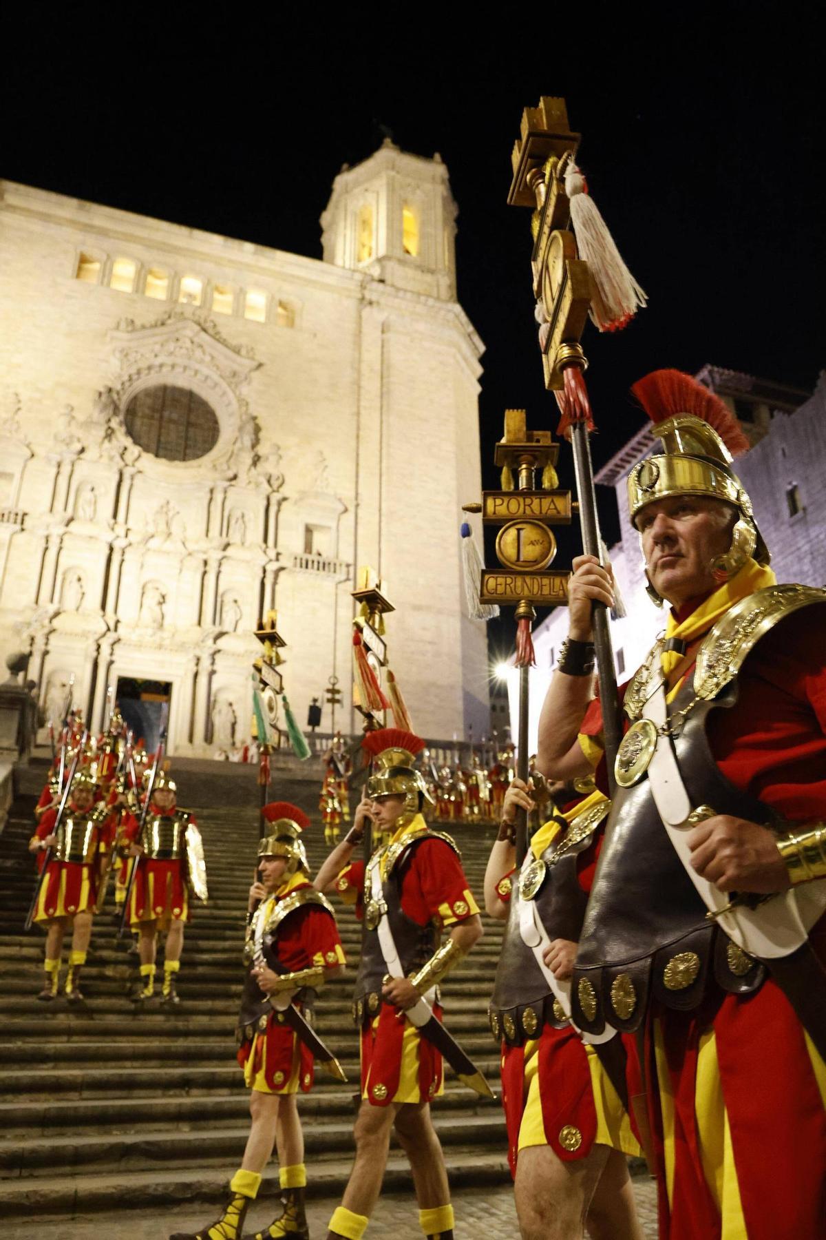 Les imatges de la processó del Sant Enterrament de Girona